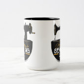 Antike Nähmaschine ADD NAME Seamstress Schneider Zweifarbige Tasse (Mittel)