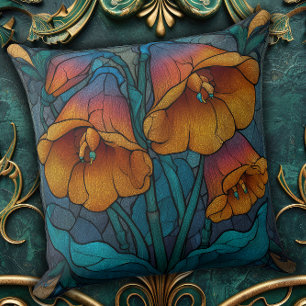 Antike Natur neu interpretiert auf einem floralen Kissen