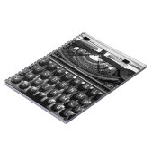 Antike Schreibmaschine, die im Korrespondenzverkeh Notizblock (Linke Seite)