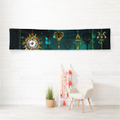 Antike Skeleton Keys on Green Background Banner (Insitu)