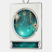 Antike Skeleton Keys on Green Background Banner-Ornament Silber (Links)