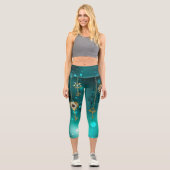 Antike Skeleton Keys on Green Background Capri Leggings (Vorderseite)