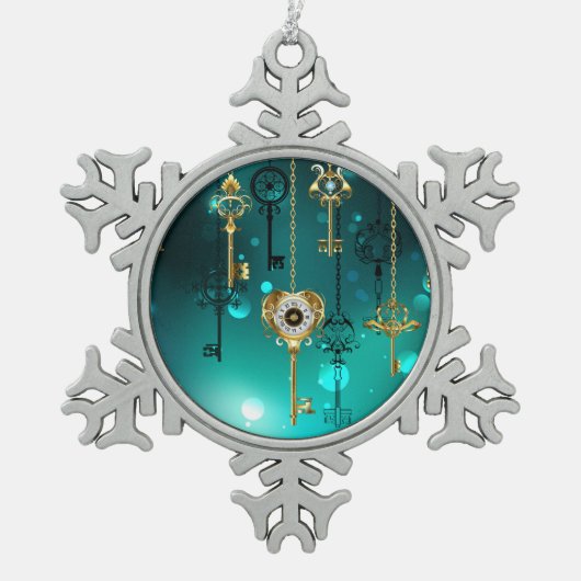 Antike Skeleton Keys on Green Background Schneeflocken Zinn-Ornament (Vorderseite)