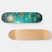 Antike Skeleton Keys on Green Background Skateboard (Horizontal)