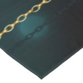 Antike Skeleton Keys on Green Background Tischdecke (Schrägansicht)