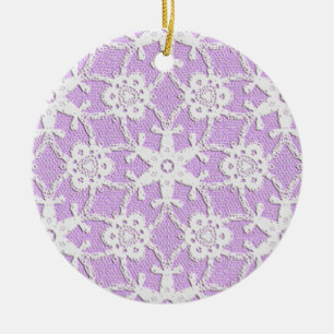Antike Spitze - weiß und Lavendel Keramik Ornament