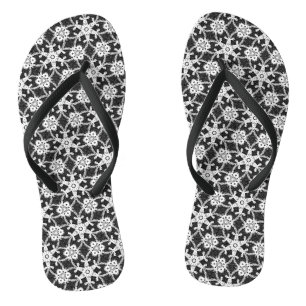Antike Spitze - weiß und schwarz Badesandalen