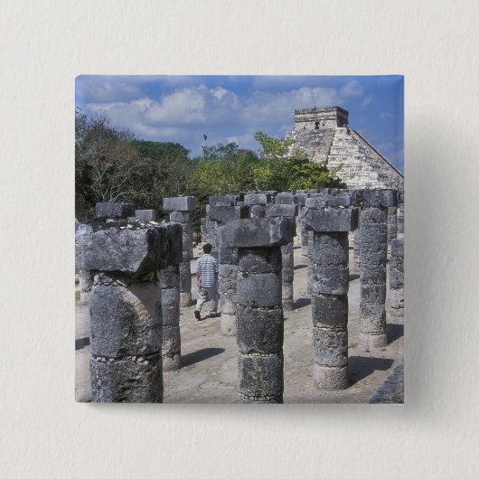 Antike Steinpfeiler in Chichen Itza. Zentral Button (Vorderseite)