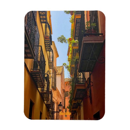 Antike Straße in Sevilla, Spanien, Reise Magnet (Vertikal)