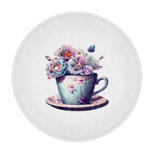 Antike Teetasse mit Vintage-Blumen Schneidebrett