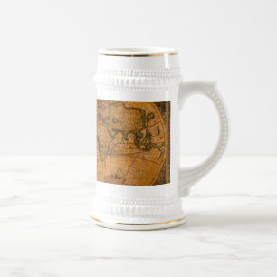 Antike Trinkbecher mit alter Weltkarte Bierglas