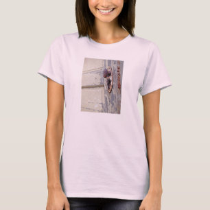 Antike Tür und Türgriff im Bauers-Zuhause T-Shirt