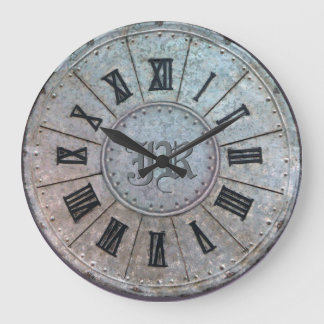 Antike Uhr mit (oder ohne) Initial(en)