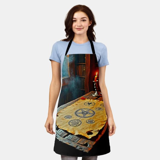 Antike Zauber auf einem Mystischen Scroll Schürze (Getragen)