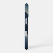 Antiker Bergsee bei Dämmerung iPhone 16 Hülle (Rechte Seite)