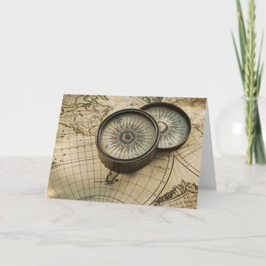 Antiker Kompass auf Karte (Vorderseite)