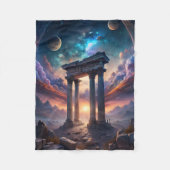 Antiker kosmischer Tempel - Ruinen der Fantasy Gal Fleecedecke (Vorderseite)