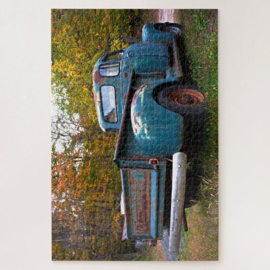 Antiker LKW im Herbst Puzzle (Vertikal)