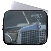 antiker Mercedes 4
