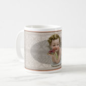 ANTIKER PORZELLANJUNGE KAFFEETASSE (Vorderseite Links)