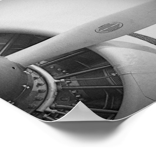 Antiker Propeller Schwarz und Weiß Poster (Ecke)