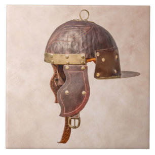 Antiker römischer Militärhelm Fliese