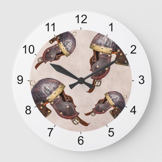 Antiker römischer Militärhelm Große Wanduhr (Vorderseite)