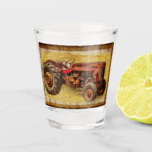 Antiker roter Traktor Schnapsglas
