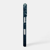 Antiker schneebedeckter Kiefernwald iPhone 16 Hülle (Rechte Seite)