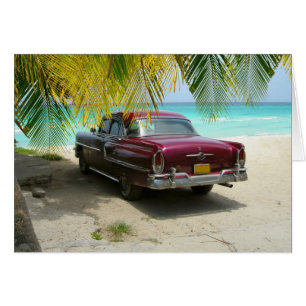 Antikes Auto am Strand von Kuba