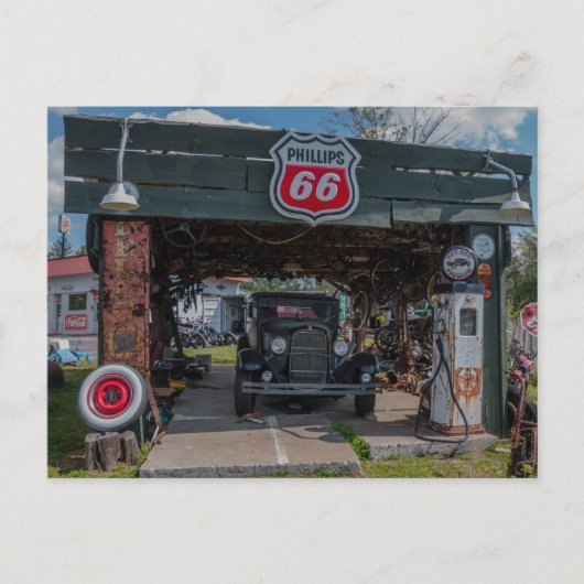 Antikes Auto und Pump Postkarte (Vorderseite)