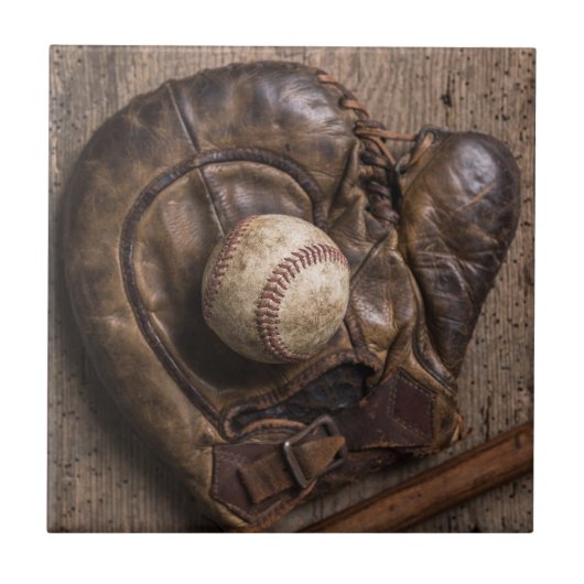 Antikes Baseballzubehör Fliese (Vorderseite)