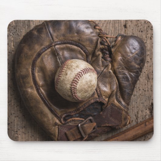 Antikes Baseballzubehör Mousepad (Vorne)