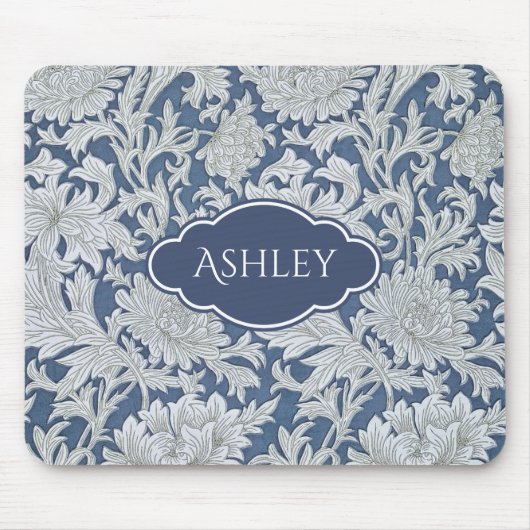 Antikes Blumen-Chrysanthemenmuster mit Monogramm Mousepad (Vorne)