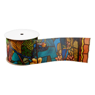 Antikes Buntglas mit Pfauen und Blumen Satinband