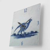 Antikes Delft Blauer Tile - Groß im Gras Quadratische Wanduhr (Winkel)