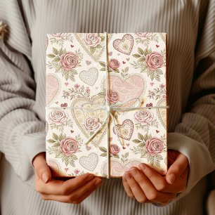 Antikes Elfenbein-Rosen-Stickmuster mit Herz-Motiv Geschenkpapier