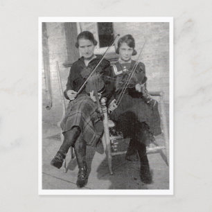 Antikes Foto von zwei Frauen mit Geigen Postkarte