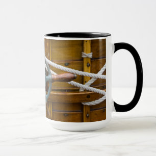 Antikes hölzernes Boot Tasse