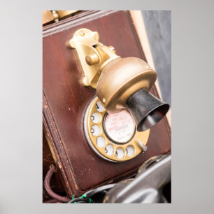 Antikes Telefon auf dem Markt Poster