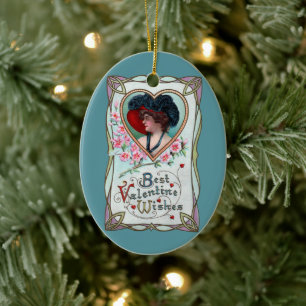 Antikes Valentinstag, elegante Frau in einem Herze Keramik Ornament