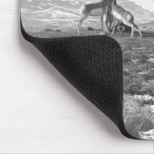 Antilopen streicheln. mousepad (Ecke)