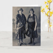 Antique 1920er Frauen in Sinti und Roma Kostümen Karte (Gelbe Blume)