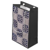 Antique Delft Tile Blue: Klassisches niederländisc Kleine Geschenktüte (Rückseite Schrägansicht)