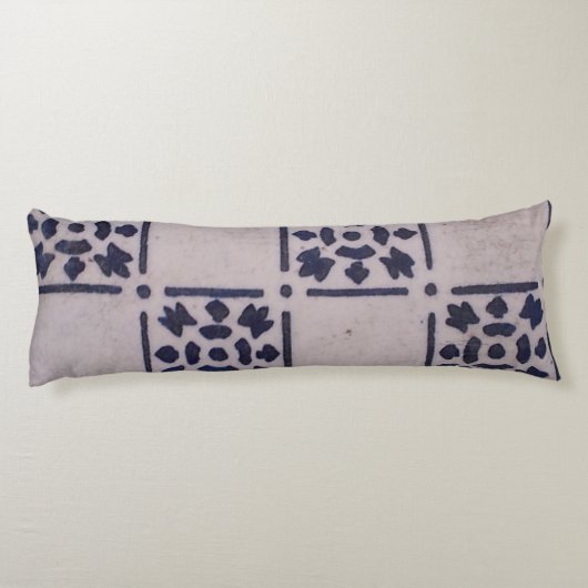 Antique Delft Tile Blue: Klassisches niederländisc Seitenschläferkissen (Rückseite)