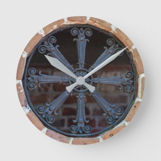 Antique Southern Wrought Iron Window Guard Runde Wanduhr (Vorderseite)