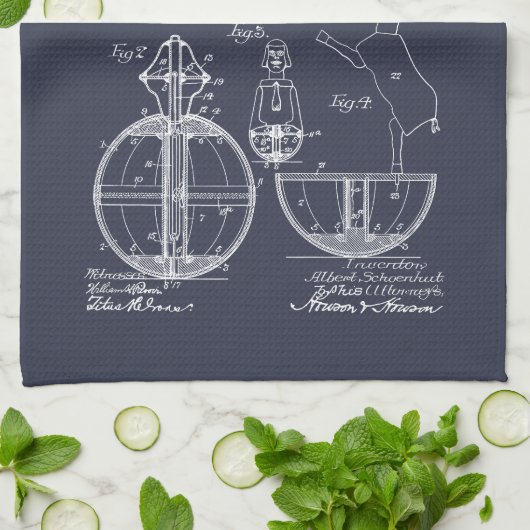 Antique Toy 1908 Roly Poly Patent Zeichnend Geschirrtuch (Gefaltet)