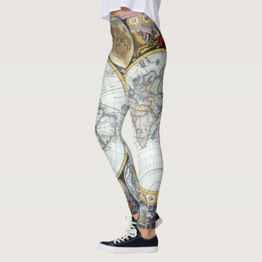 Antique World Map, Atlas Maritimus von John Seller Leggings (Links)