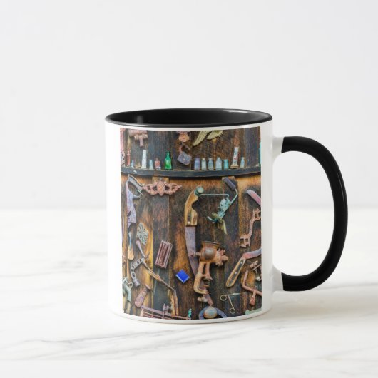 Antiquitätensammlung Tasse (Rechts)