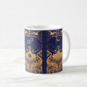 Antiquitätenschiff, Delphine, Gold, Navy Blue Mono Kaffeetasse (VorderseiteRechts)